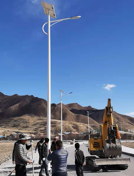 甘南碌曲10米皋兰太阳能路灯项目